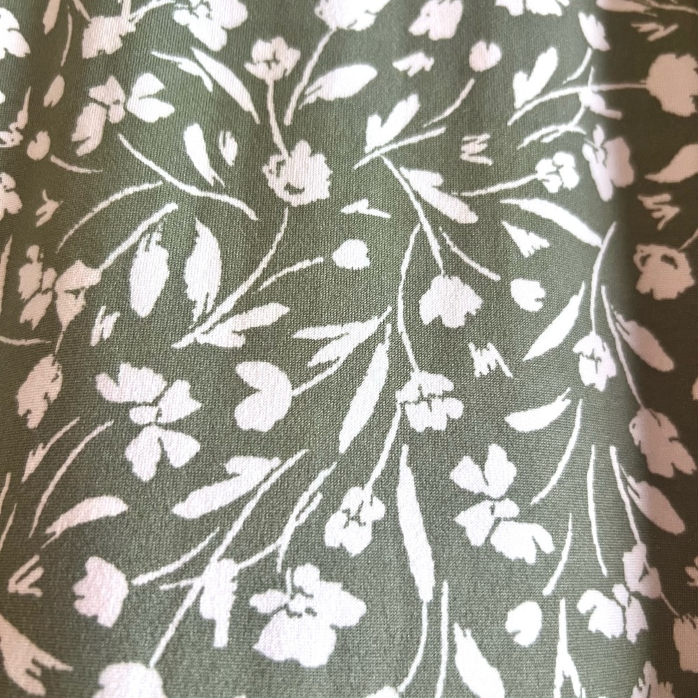 Fortune & Ivy Floral Green Sleeveless Dress - Picture 6 of 6
